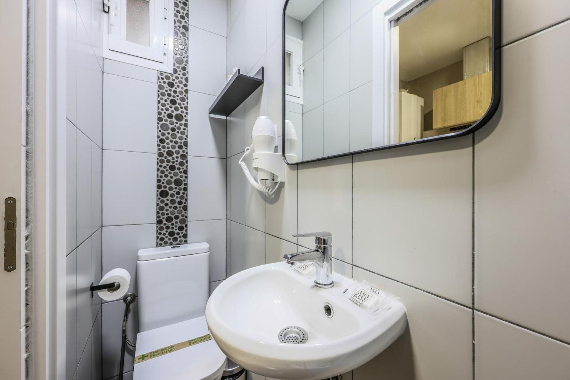 Nuevo Apartamento Funcional En Chamberi Madrid Extérieur photo